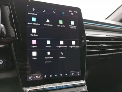 Photo 14 Renault Espace  1.2 E-Tech full hybrid 200ch Techno 7 places - 24