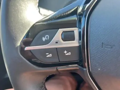 Photo 9 Peugeot 208  1.2 PureTech 100ch S&S Active