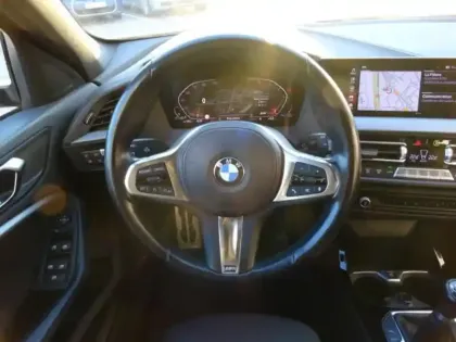 Photo 7 BMW Serie 1 Série 1 118i 136ch M Sport