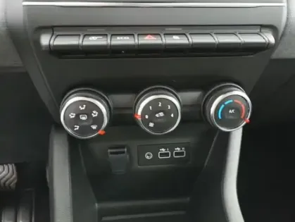 Photo 9 Renault Clio  1.6 E-Tech 145ch full hybrid Evolution - 24