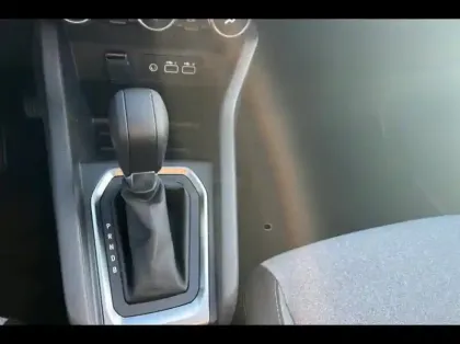 Photo 6 Renault Clio  1.6 E-Tech 145ch full hybrid Evolution - 24