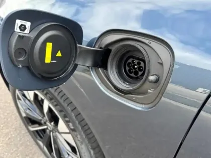 Photo 9 Volvo Xc60  T6 Hybride Rechargeable 350ch Ultra Style Dark Geartronic 8 AWD