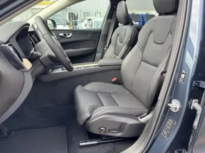 Photo 11 Volvo Xc60  T6 Hybride Rechargeable 350ch Ultra Style Dark Geartronic 8 AWD