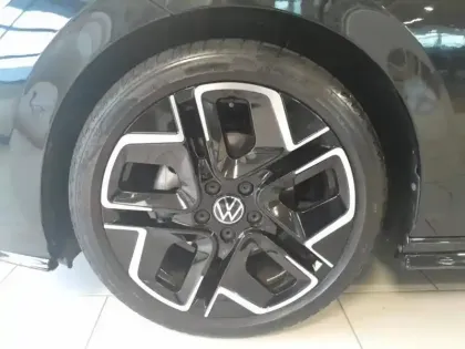 Photo 7 Volkswagen Golf  1.5 eTSI EVO2 150ch R-Line Edition DSG7