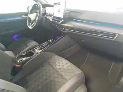 Photo 14 Volkswagen Golf  1.5 eTSI EVO2 150ch R-Line Edition DSG7