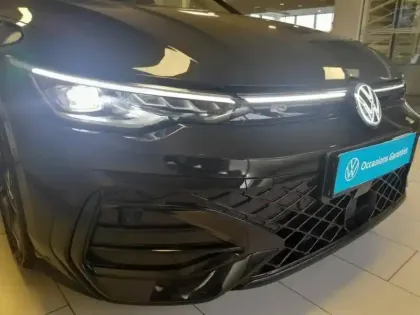 Photo 5 Volkswagen Golf  1.5 eTSI EVO2 150ch R-Line Edition DSG7