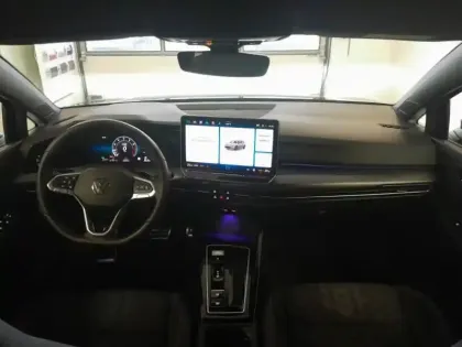 Photo 12 Volkswagen Golf  1.5 eTSI EVO2 150ch R-Line Edition DSG7