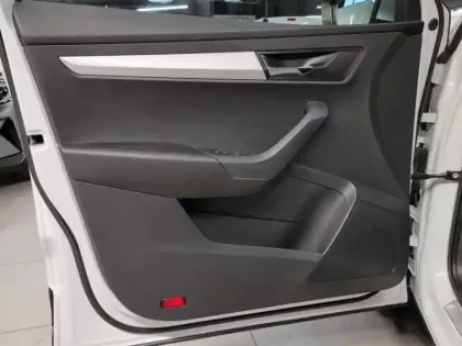 Photo 10 Skoda Karoq  2.0 TDI 116ch SCR Ambition