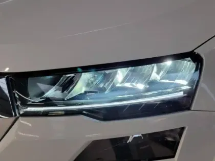 Photo 8 Skoda Karoq  2.0 TDI 116ch SCR Ambition