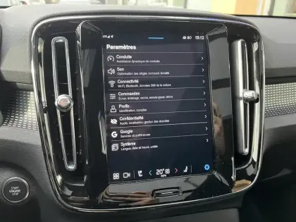 Photo 27 Volvo Xc40  B4 197 ch DCT7