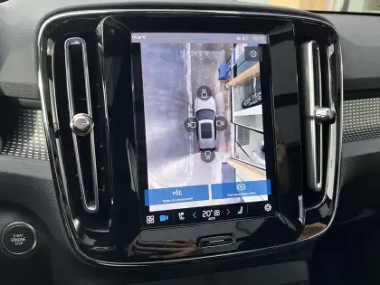 Photo 26 Volvo Xc40  B4 197 ch DCT7