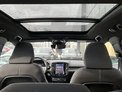 Photo 11 Volvo Xc40  B4 197 ch DCT7