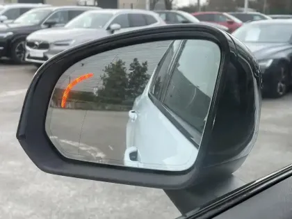 Photo 32 Volvo Xc40  B4 197 ch DCT7