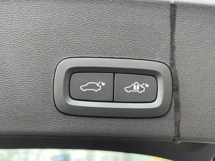 Photo 10 Volvo Xc40  B4 197 ch DCT7