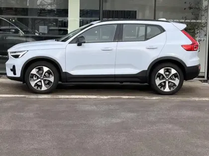 Photo 5 Volvo Xc40  B4 197 ch DCT7