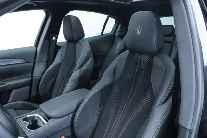 Photo 23 Maserati Grecale  410 kW