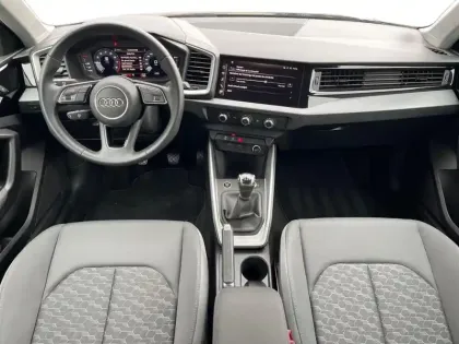 Photo 10 Audi A1  Sportback 30 TFSI 110 ch BVM6