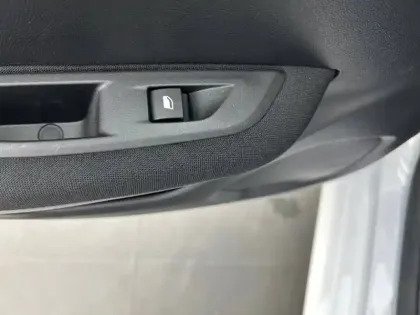 Photo 64 Peugeot 208  PureTech 75 S&S BVM5