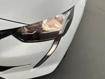 Photo 15 Peugeot 208  PureTech 75 S&S BVM5