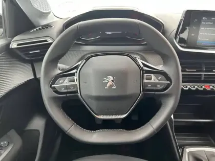 Photo 8 Peugeot 208  PureTech 75 S&S BVM5