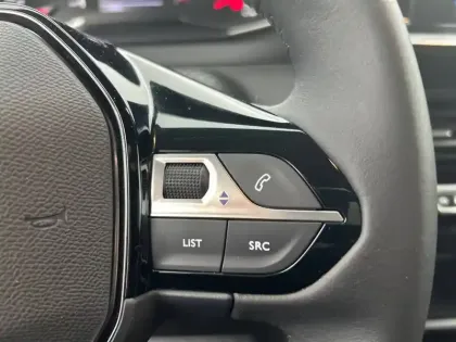 Photo 48 Peugeot 208  PureTech 75 S&S BVM5