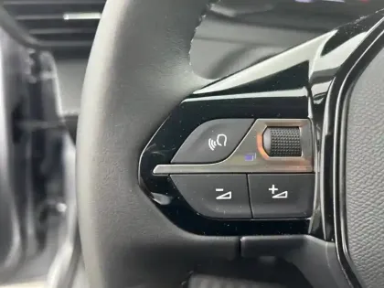 Photo 72 Peugeot 208  PureTech 75 S&S BVM5