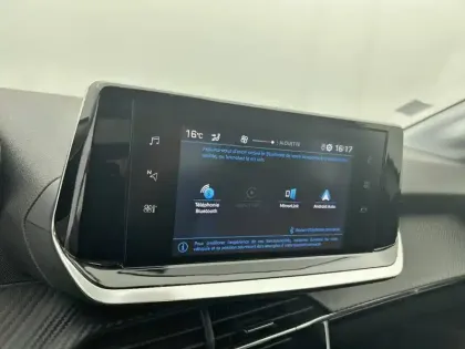 Photo 45 Peugeot 208  PureTech 75 S&S BVM5