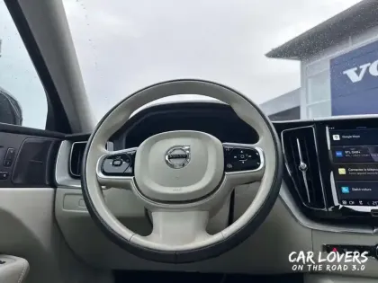 Photo 10 Volvo Xc60  T6 Recharge AWD 253 ch + 145 ch Geartronic 8