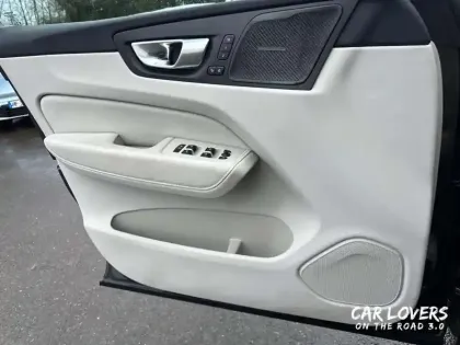 Photo 15 Volvo Xc60  T6 Recharge AWD 253 ch + 145 ch Geartronic 8