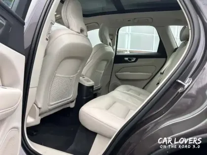 Photo 13 Volvo Xc60  T6 Recharge AWD 253 ch + 145 ch Geartronic 8