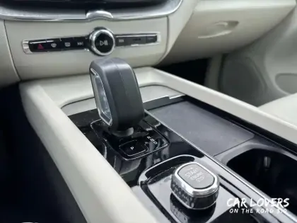 Photo 12 Volvo Xc60  T6 Recharge AWD 253 ch + 145 ch Geartronic 8