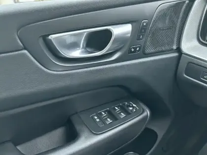 Photo 15 Volvo Xc60  B4 197 ch Geartronic 8