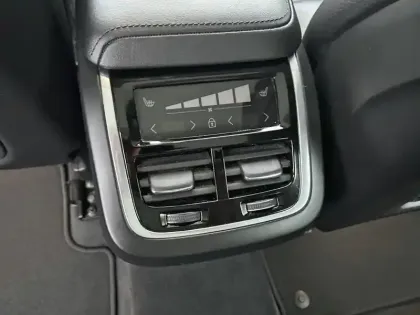 Photo 9 Volvo Xc60  B4 197 ch Geartronic 8