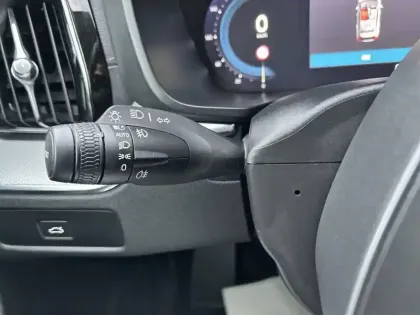 Photo 12 Volvo Xc60  B4 197 ch Geartronic 8