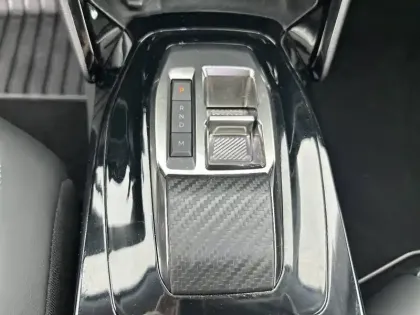 Photo 13 Peugeot 2008  PureTech 130 S&S EAT8