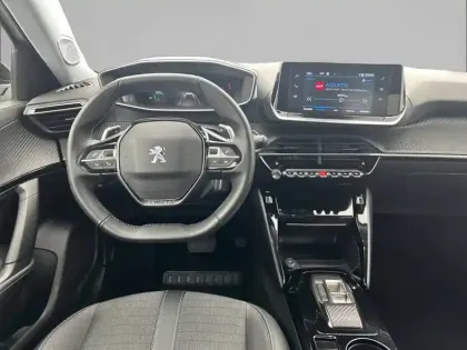 Photo 7 Peugeot 2008  PureTech 130 S&S EAT8