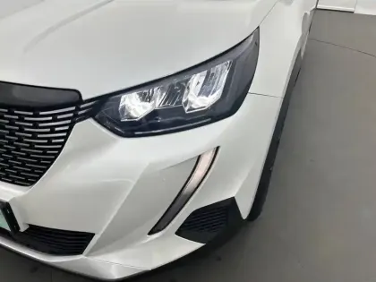 Photo 15 Peugeot 2008  PureTech 130 S&S EAT8