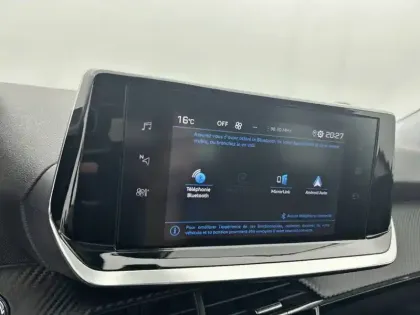 Photo 25 Peugeot 2008  PureTech 130 S&S EAT8