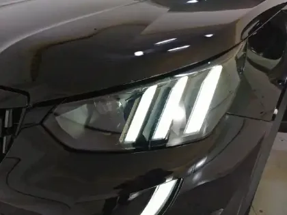 Photo 15 Peugeot 2008  PureTech 155 S&S EAT8