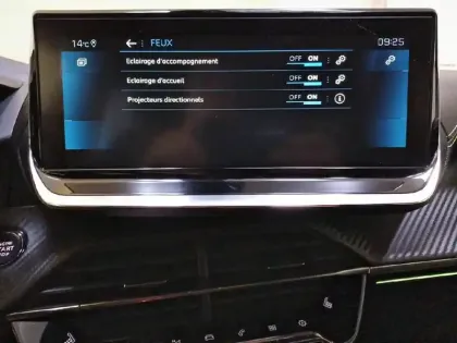 Photo 22 Peugeot 2008  PureTech 155 S&S EAT8