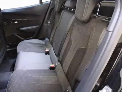 Photo 11 Peugeot 2008  PureTech 155 S&S EAT8