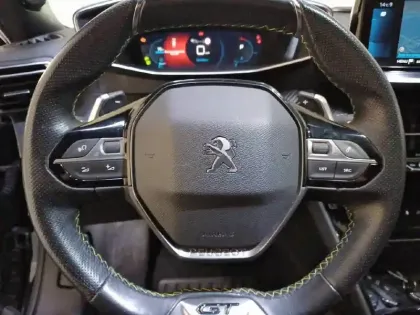 Photo 8 Peugeot 2008  PureTech 155 S&S EAT8