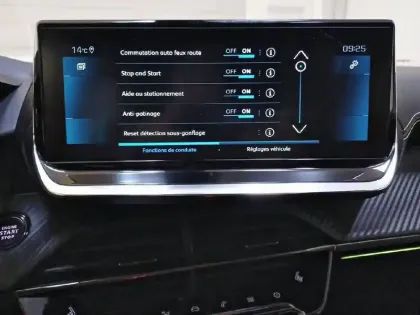 Photo 20 Peugeot 2008  PureTech 155 S&S EAT8