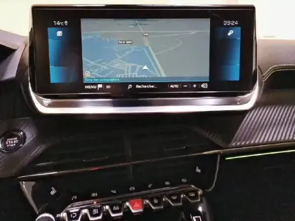 Photo 18 Peugeot 2008  PureTech 155 S&S EAT8