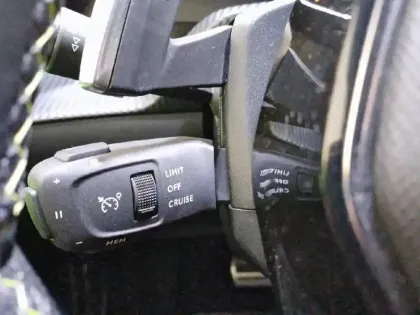 Photo 26 Peugeot 2008  PureTech 155 S&S EAT8