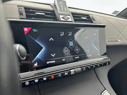 Photo 18 DS DS 7 DS7 Crossback Hybride E-Tense 225 EAT8