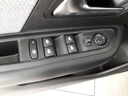 Photo 18 Citroën C4  BlueHDi 110 S&S BVM6