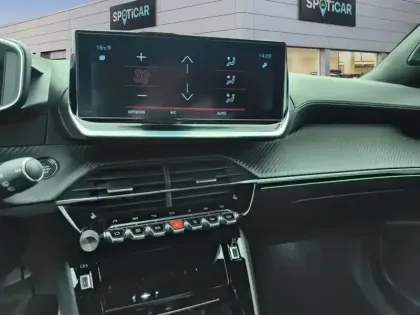 Photo 19 Peugeot 2008  BlueHDi 130 S&S EAT8