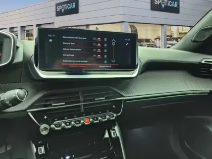 Photo 17 Peugeot 2008  BlueHDi 130 S&S EAT8