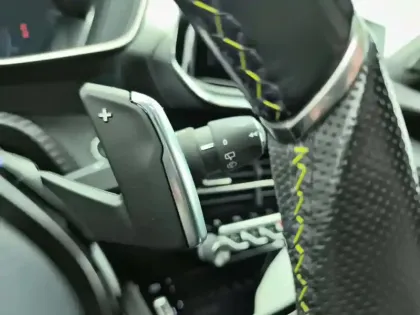 Photo 21 Peugeot 2008  BlueHDi 130 S&S EAT8